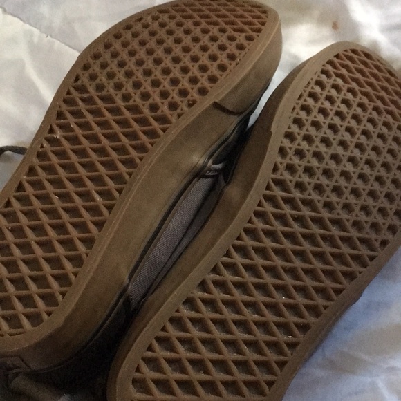 Vans - Picture 2 of 2